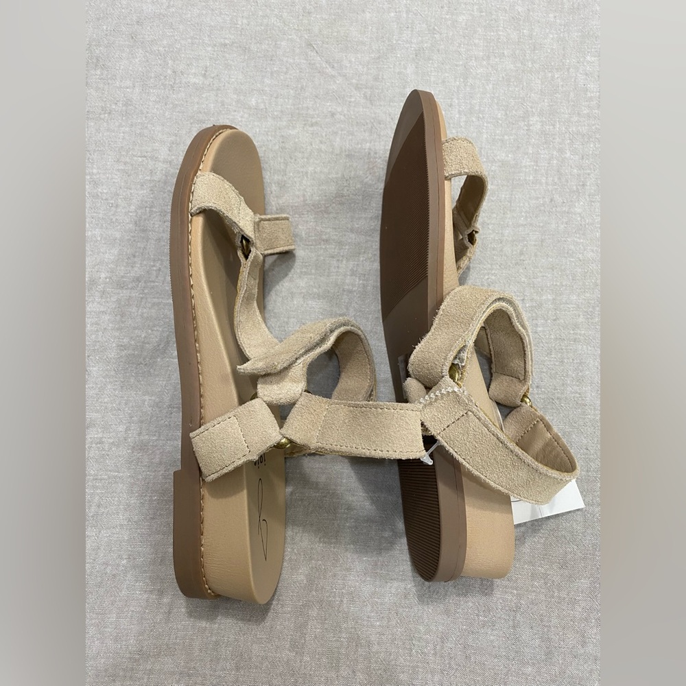 Joie, Women's Leather Flat Sandals,Crisscross Straps and Buckle,Size 9.5 Tan - Picture 9 of 9